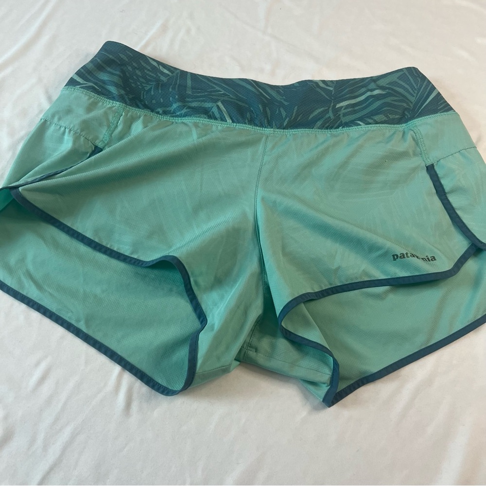 Patagonia Nine Trails Shorts Women’s Medium Green Running Hiking Athletic Active